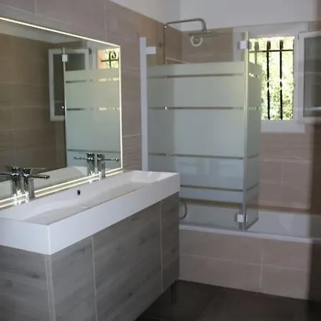 Agreable - Proche Commodites Mer Et Montagne * Afa